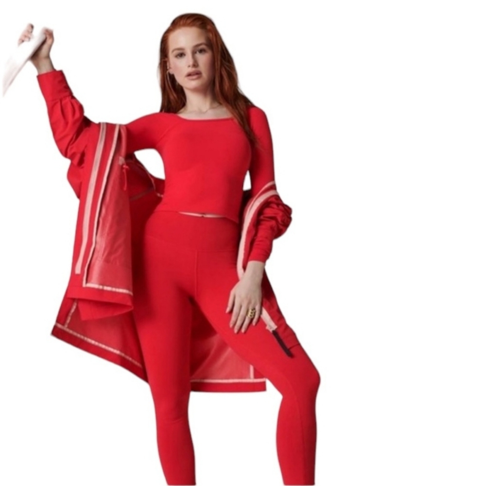 Red Jacket - Picture 2 of 13